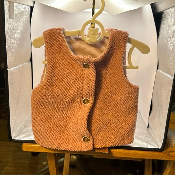 Jessica Simpson baby 24 month vest. And very good use condition. Beautiful pink. - Picture 1 of 4